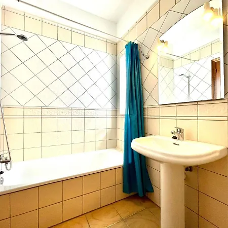 Amplia Villa con Wifi y piscina privada, Puerto Calero Villa *