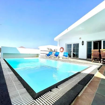 Amplia Villa Con Wifi Y Piscina Privada, Puerto Calero * Puerto Calero