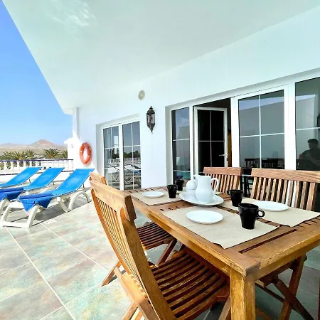 Amplia Villa con Wifi y piscina privada, Puerto Calero * Puerto Calero