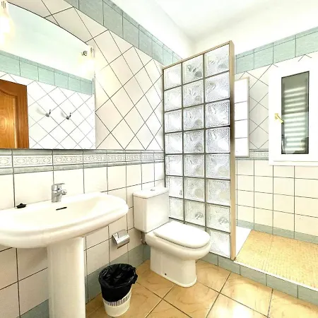 Amplia Villa con Wifi y piscina privada, Puerto Calero * Puerto Calero