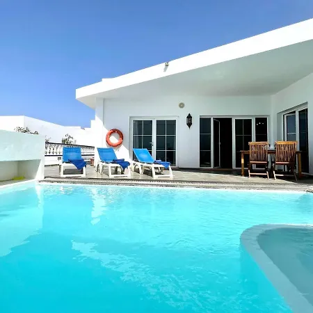 Amplia Villa con Wifi y piscina privada, Puerto Calero Villa Puerto Calero