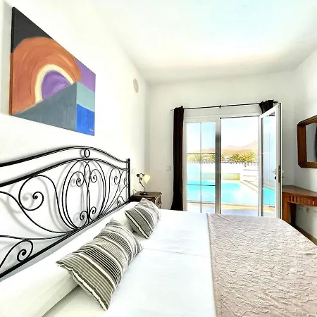 Amplia Villa con Wifi y piscina privada, Puerto Calero * Puerto Calero