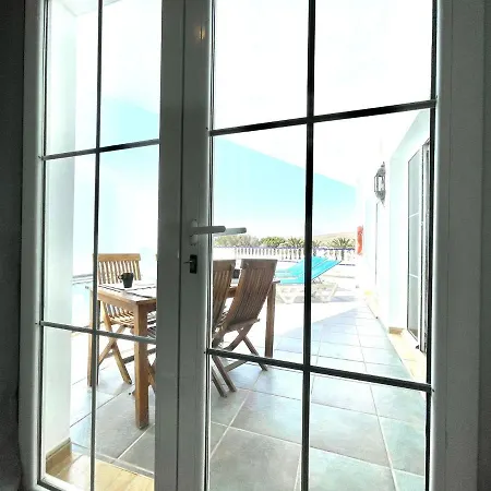 Amplia Villa Con Wifi Y Piscina Privada, Puerto Calero Villa