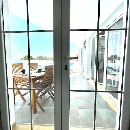 Amplia Villa con Wifi y piscina privada, Puerto Calero Villa *